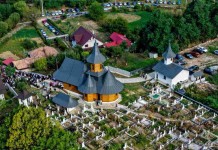 Zi de sărbătoare la Cernu: sfințirea bisericii și binecuvântarea unei comunități cu o istorie de patru veacuri